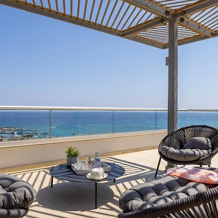 Emerald Bay Sea-front Penthouse