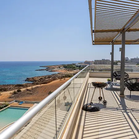 Emerald Bay Sea-front Penthouse Apartment Protaras